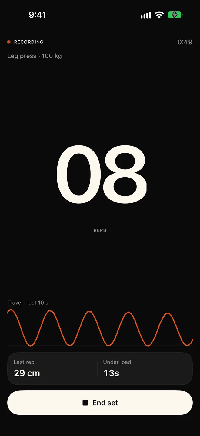 The live set screen counting reps.